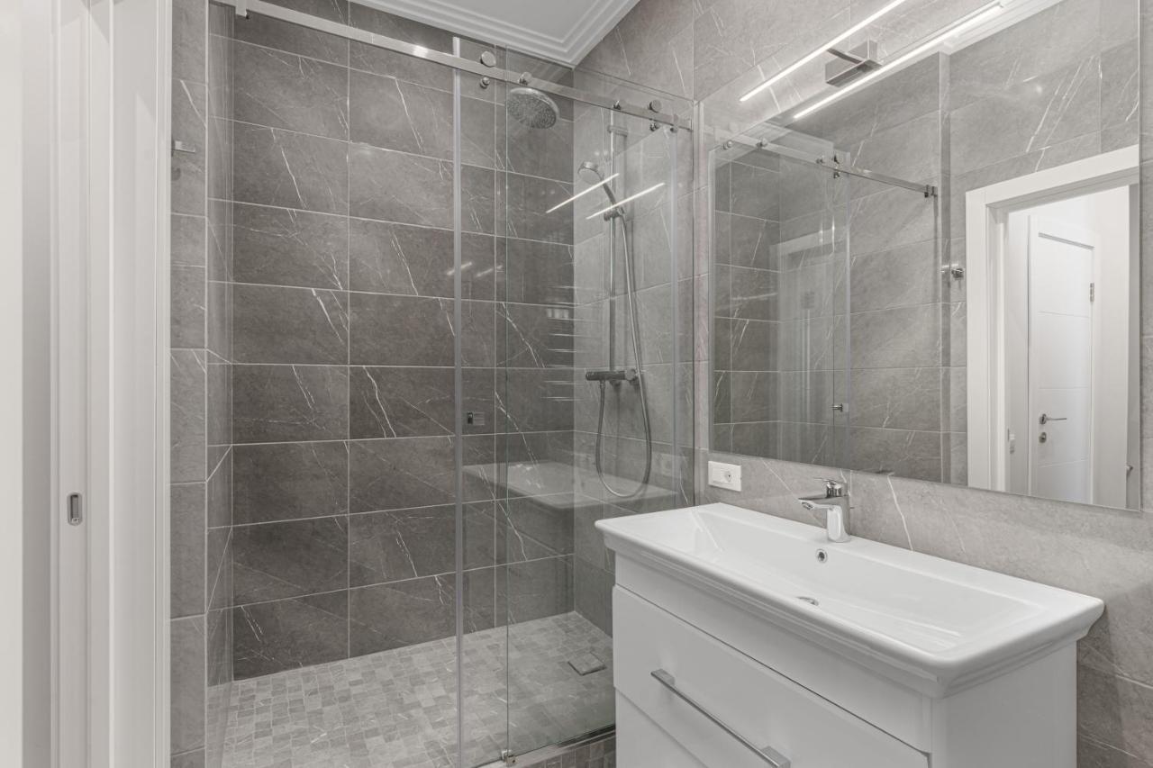 Sea Symphony 2-Bedrooms Apartment Odessa Luaran gambar